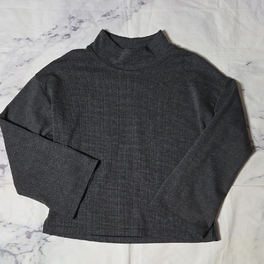 Madewell Gray/Black Plaid Mockneck Knit Top